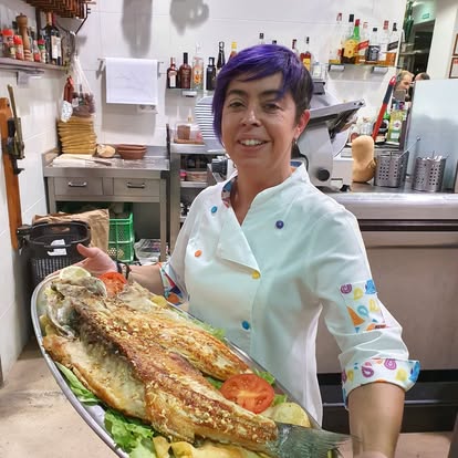 Clientes disfrutando de la sidra